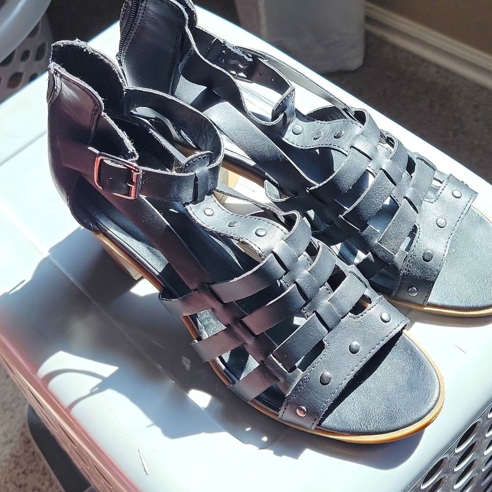 Black heeled sandals